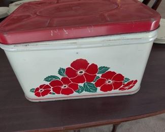 HALLS BRAND - "RED POPPY" VINTAGE SERVING COLLECTION