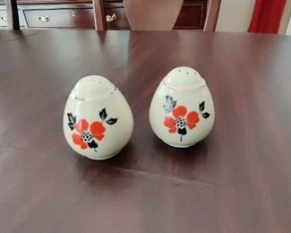 HALLS BRAND - "RED POPPY" VINTAGE SERVING CHINA COLLECTION