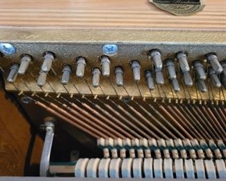 W. W. KIMBALL CO BRAND - UPRIGHT PIANO W/BENCH