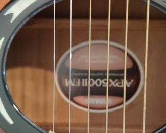 YAMAHA BRAND - BATTERY POWERED ELECTRIC 6 STRING GUITAR W/CASE 