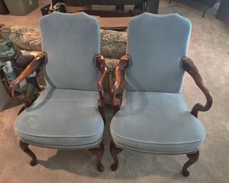 NAIL HEAD TRIM SITTING CHAIRS