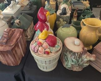 MCCOY BRAND - A WIDE VARIETY OF VINTAGE COLLECTIBLES