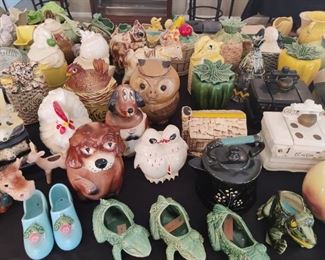 MCCOY BRAND - A WIDE VARIETY OF VINTAGE COLLECTIBLES