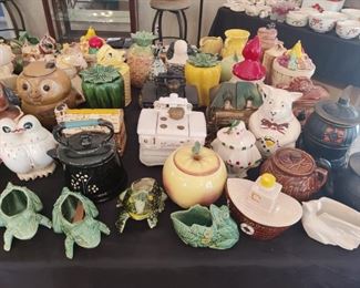 MCCOY BRAND - A WIDE VARIETY OF VINTAGE COLLECTIBLES