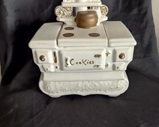 MCCOY BRAND - VINTAGE COLLECTIBLE COOKIE JAR