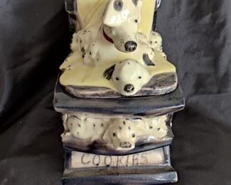 MCCOY BRAND - VINTAGE COLLECTIBLE COOKIE JAR