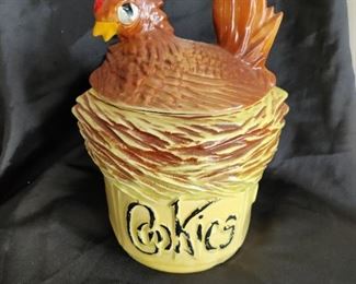 MCCOY BRAND - VINTAGE COLLECTIBLE COOKIE JAR