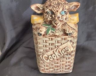 MCCOY BRAND - VINTAGE COLLECTIBLE COOKIE JAR