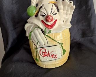 MCCOY BRAND - VINTAGE COLLECTIBLE COOKIE JAR