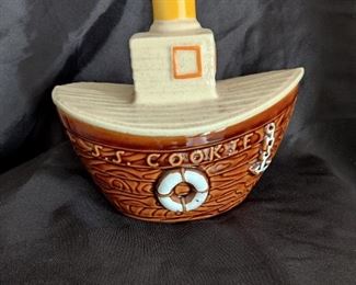 MCCOY BRAND - VINTAGE COLLECTIBLE COOKIE JAR