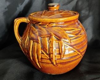 MCCOY BRAND - VINTAGE COLLECTIBLE COOKIE JAR