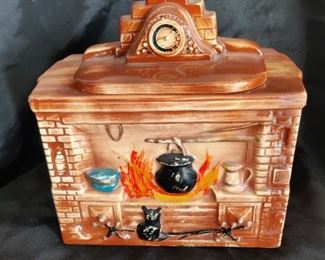 MCCOY BRAND - VINTAGE COLLECTIBLE COOKIE JAR