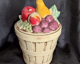 MCCOY BRAND - VINTAGE COLLECTIBLE COOKIE JAR