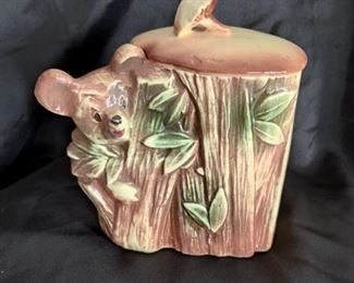 MCCOY BRAND - VINTAGE COLLECTIBLE COOKIE JAR
