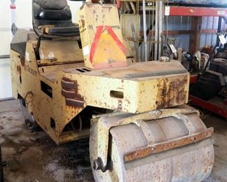 Beuthling B300T Vibratory Tandem Drum Rolle