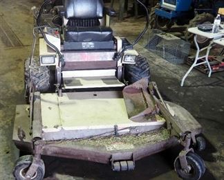 Grasshopper G2-725 Gas Powered Zero Turn Riding Lawn Mower With 64" Deck, Gauge Shows 1447 Hours, Powers On