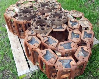 Grouser Skid Steer Tracks With Hubs