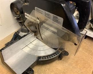 Black and Decker Professional Miter Saw 