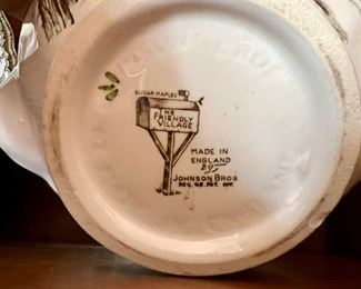 Johnson Brothers, The Friendly Village, Sugar Maples, Made in England, Tea Pot