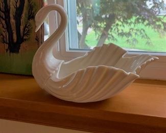 Lenox Porcelain Centerpiece, Swan