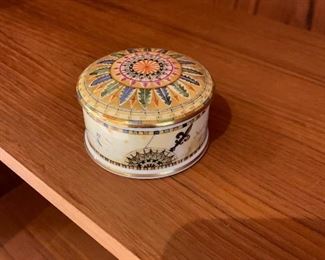 Wedgewood Bone China Atlas Pattern Trinket Box