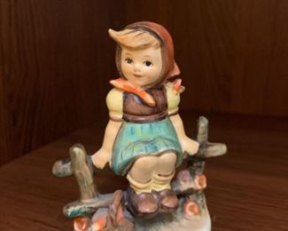 Goebel Figurine, Just Resting #112