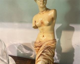 Venus De Milo Figurine