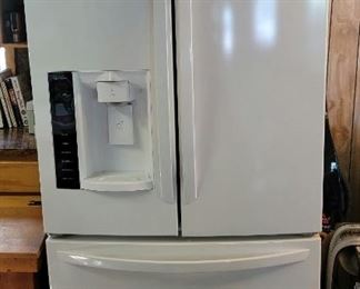 LG 2012 Refrigerator 