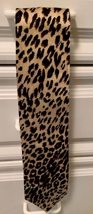 Item 234:  Cheetah Print Tie: