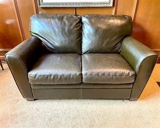$400 - Natuzzi deep espresso leather loveseat with connected cushions - 60 x 40 x 36