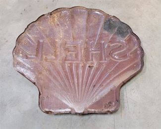 The back of the second Shell sign.