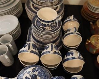 Porcelain English blue tea set