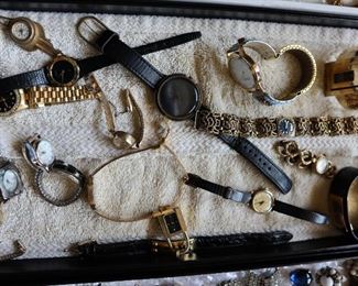 Vintage women's costume jewelry