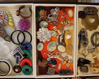Vintage women's costume jewelry