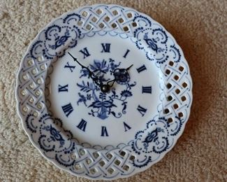 Porcelain clock
