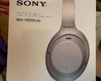 Sony wireless headset (new in box)