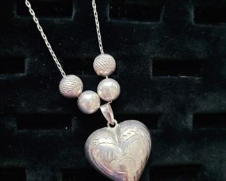 Sterling silver heart necklace 