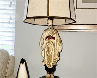 Vintage pair asian lamps figurines