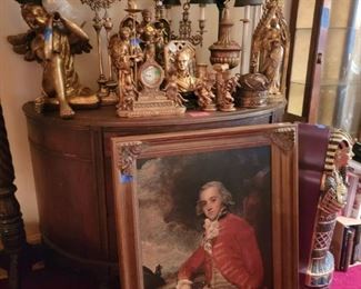 Gold cecor items, portrait 