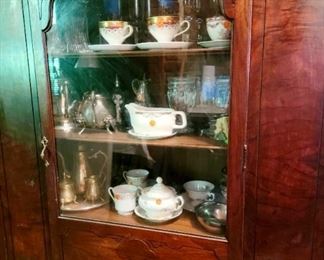 China cabinet 