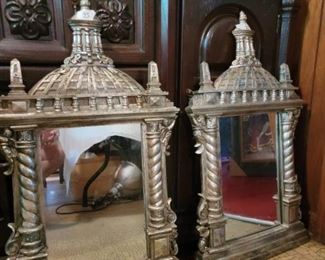 2 wall hanging mirrors 