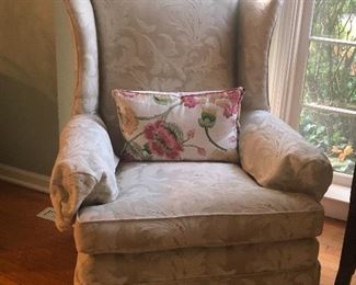 Upholstered Chair w/Pillow