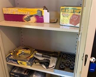 Knee kicker carpet installer, metal punch air vacuum pump