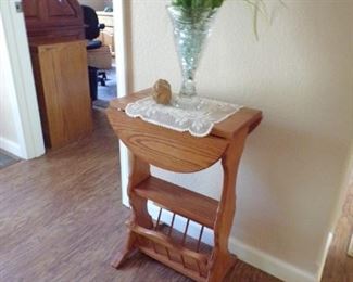 small drop leaf table/magazine rack