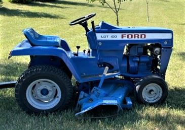 Ford tractor w/implements