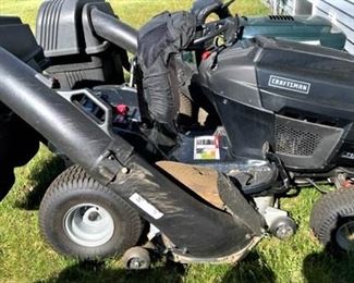 black craftsman tractor