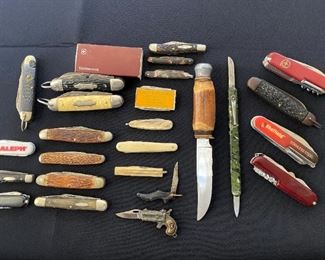 GREAT selection of novelty and pocket knifes 