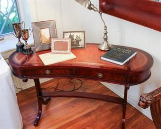 Leather top Kidney Desk