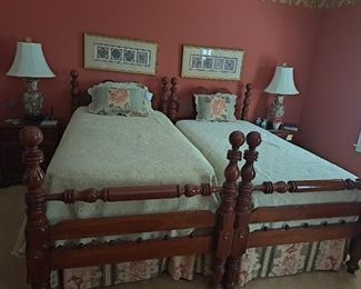 Vintage Davis Cabinet Company (Twin Cannon Ball Beds)