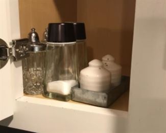 Kitchen - S/P shakers